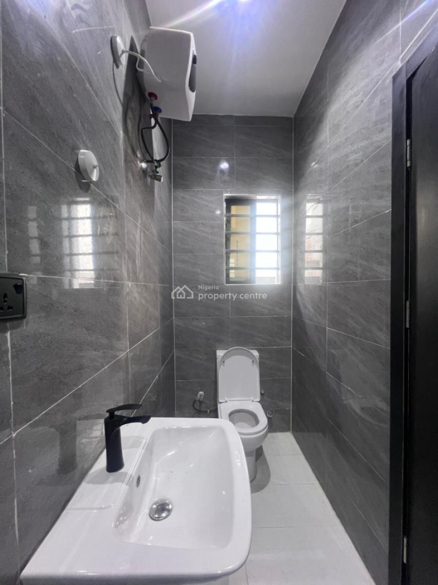 Brand New 2 Bedroom Apartment Available, Lekki Phase 1, Lekki, Lagos, Flat / Apartment for Sale