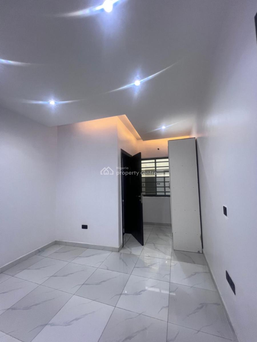 Brand New 2 Bedroom Apartment Available, Lekki Phase 1, Lekki, Lagos, Flat / Apartment for Sale