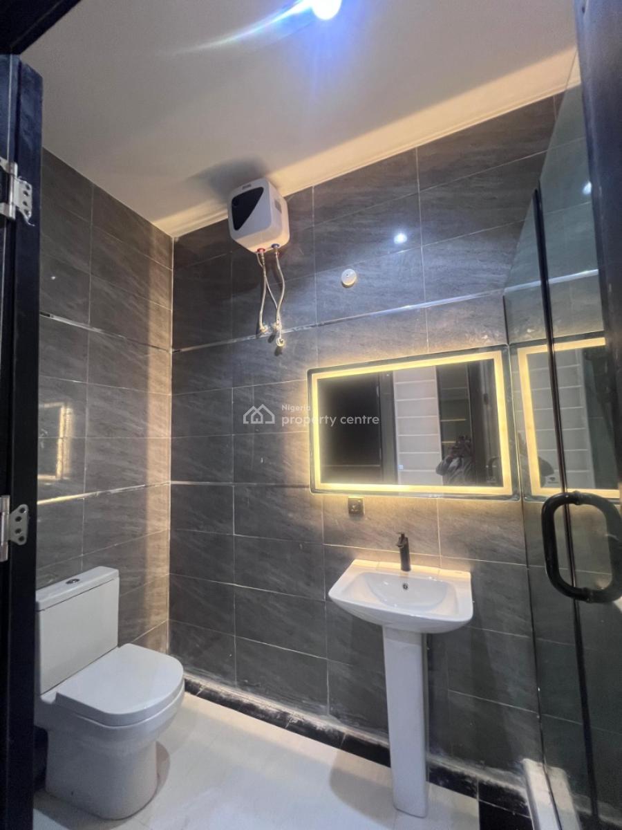 Brand New 2 Bedroom Apartment Available, Lekki Phase 1, Lekki, Lagos, Flat / Apartment for Sale