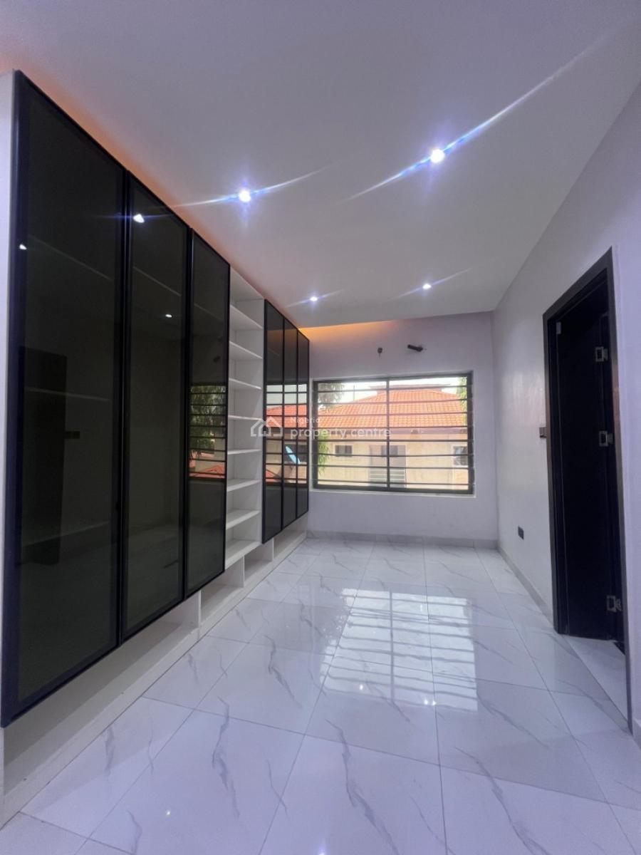 Brand New 2 Bedroom Apartment Available, Lekki Phase 1, Lekki, Lagos, Flat / Apartment for Sale