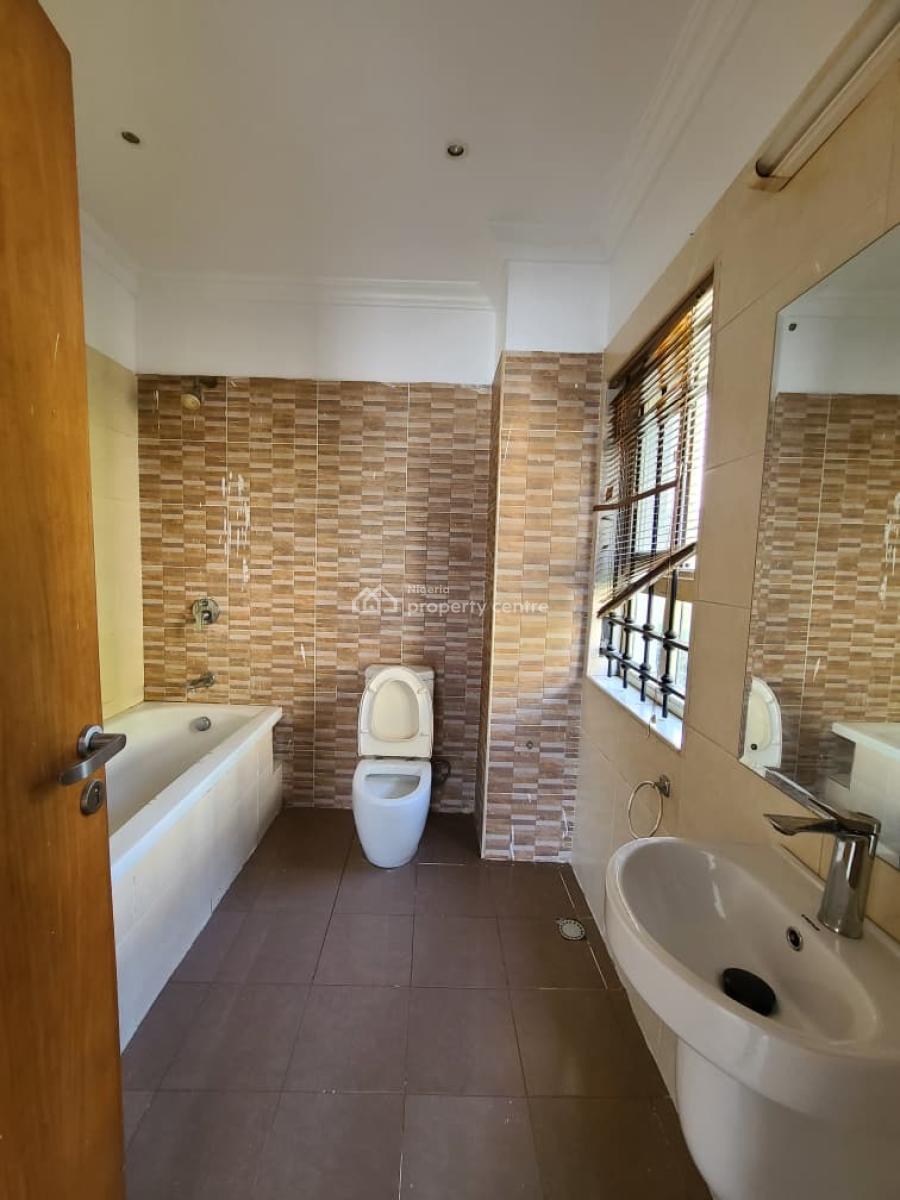 2 Bedroom Sas Courts, Lekki Phase 1, Lekki, Lagos, House for Rent