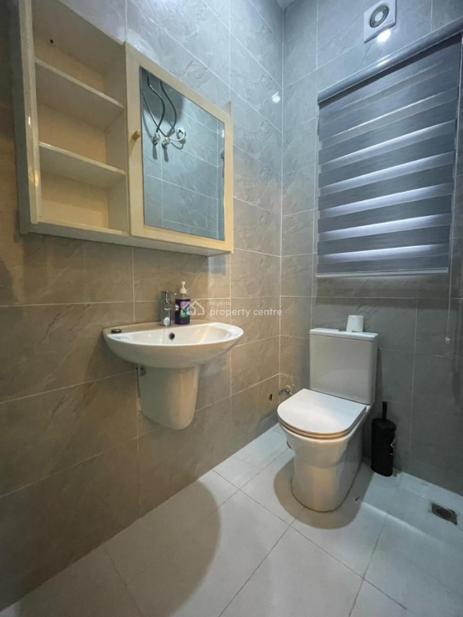 Two Bedroom Apartment, Lekki Phase 1, Lekki, Lagos, Flat / Apartment for Rent