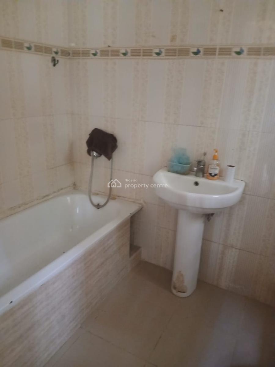 Self Service 3 Bedroom Apartment with Bq (suitable for Office Use), Lekki Phase 1, Lekki, Lagos, Flat / Apartment for Rent