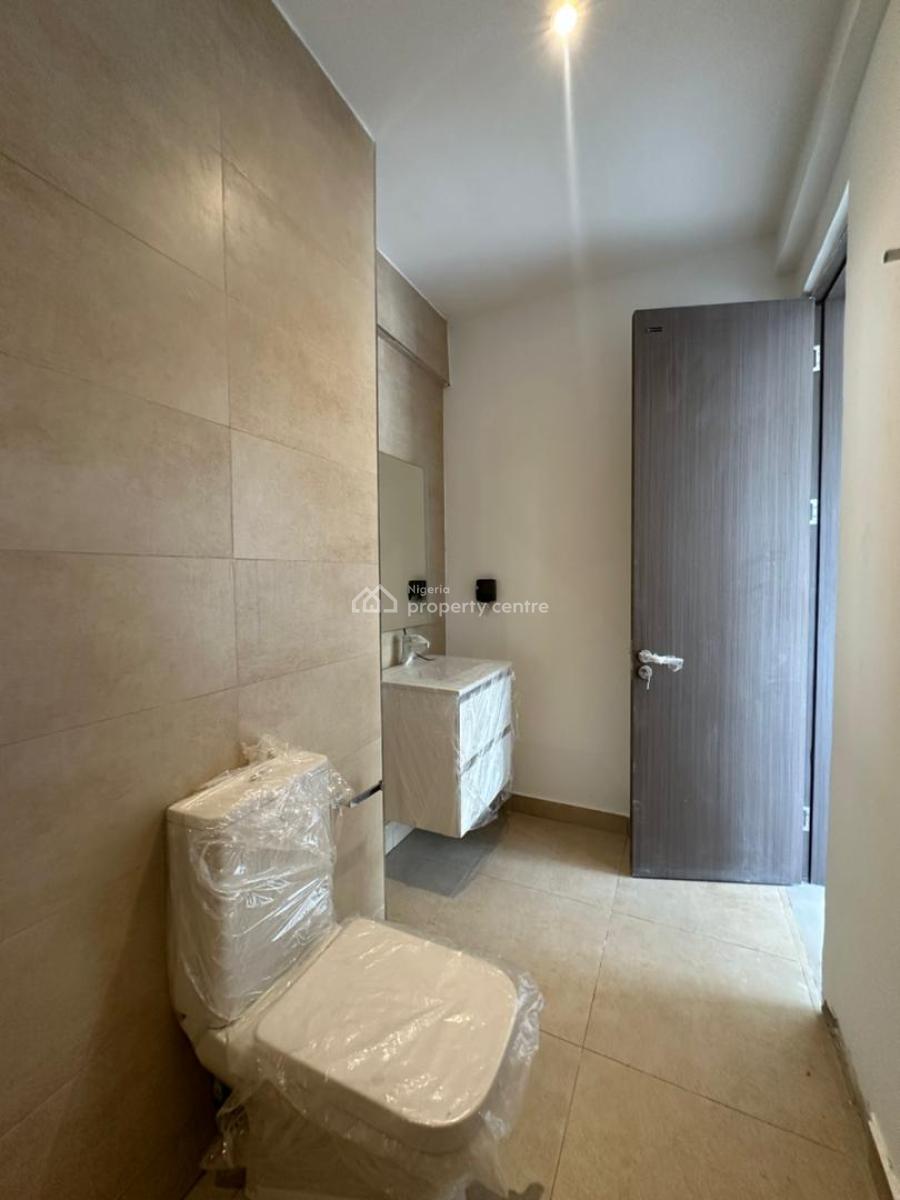 Three Bedroom Apartment with Bq, Lekki Phase 1, Lekki, Lagos, Flat / Apartment for Rent