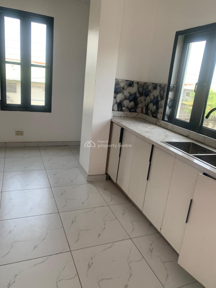 4 Units of Newly Built 4 Bedrooms Terrace Duplex with Bq, Obanikoro, Shomolu, Lagos, Terraced Duplex for Sale