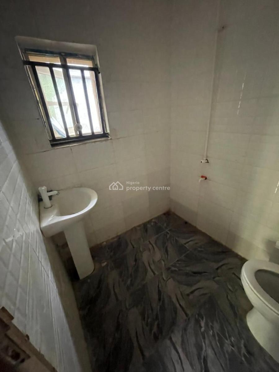 Sharp and Spacious 2 Bedroom Flat in a Call in Estate, Sangotedo, Ajah, Lagos, Flat / Apartment for Rent