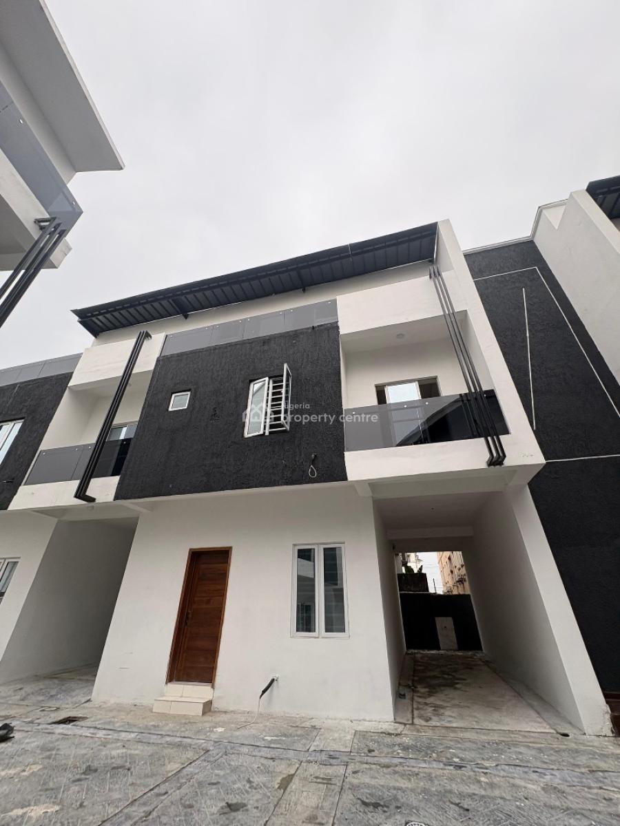 2 Bedroom Paint House, Ikota, Lekki, Lagos, Flat / Apartment for Sale