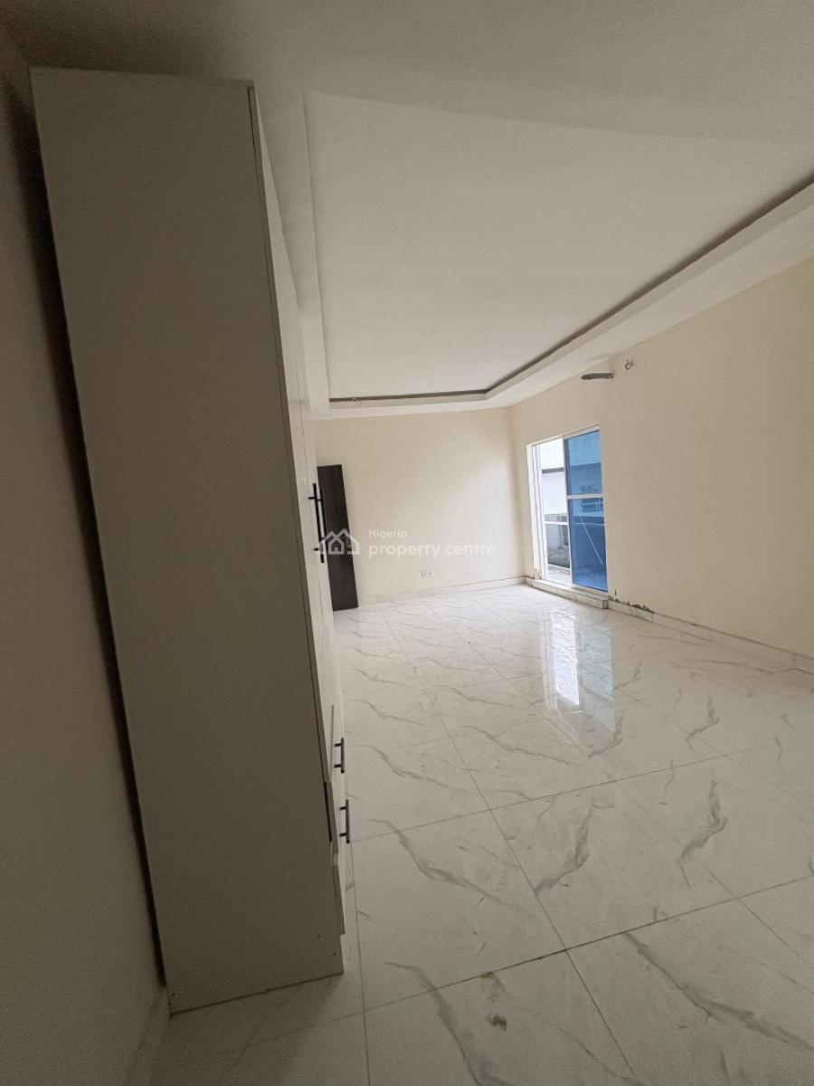2 Bedroom Paint House, Ikota, Lekki, Lagos, Flat / Apartment for Sale