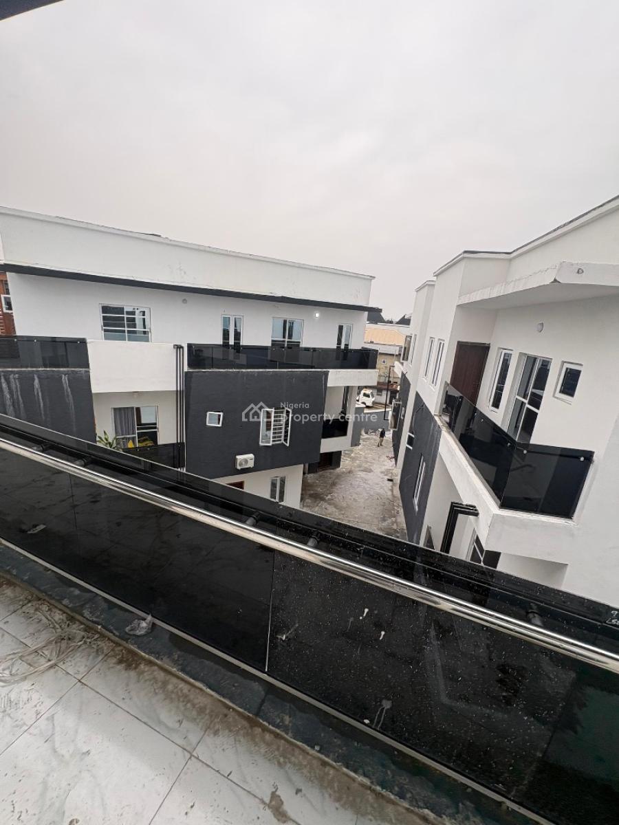 2 Bedroom Paint House, Ikota, Lekki, Lagos, Flat / Apartment for Sale