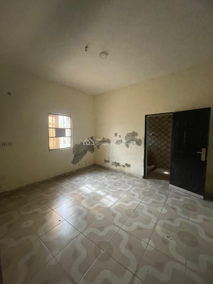 Nice 2 Bed Not Far From Estate Gate, Badore, Badore, Ajah, Lagos, House for Rent