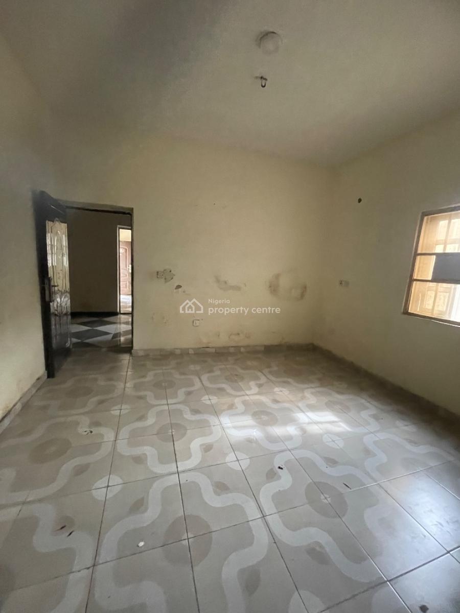 Nice 2 Bed Not Far From Estate Gate, Badore, Badore, Ajah, Lagos, House for Rent