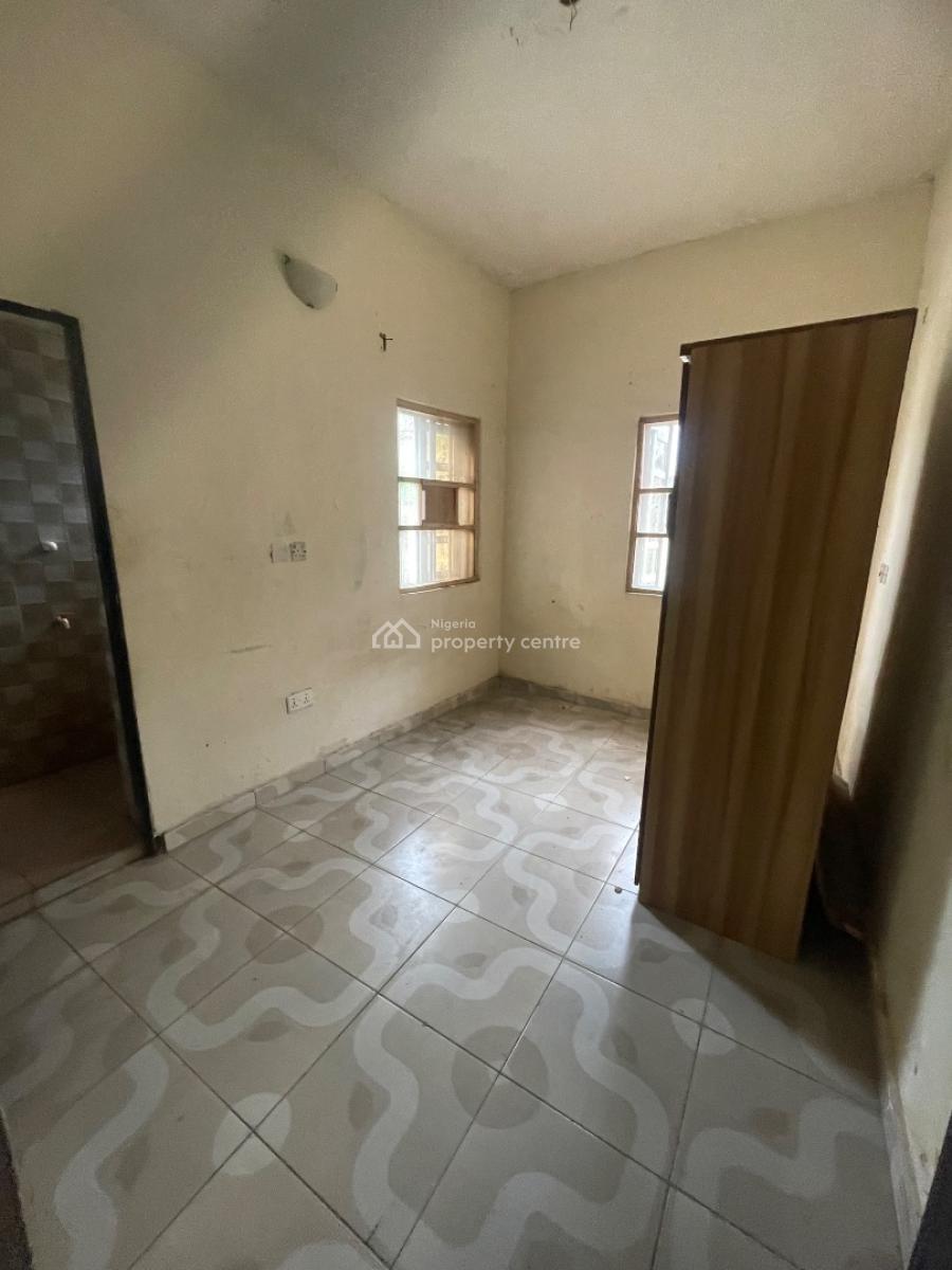 Nice 2 Bed Not Far From Estate Gate, Badore, Badore, Ajah, Lagos, House for Rent