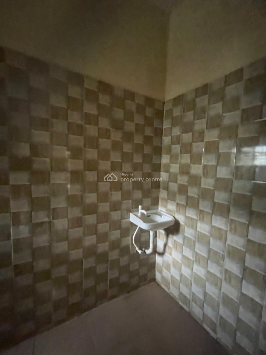 Nice 2 Bed Not Far From Estate Gate, Badore, Badore, Ajah, Lagos, House for Rent