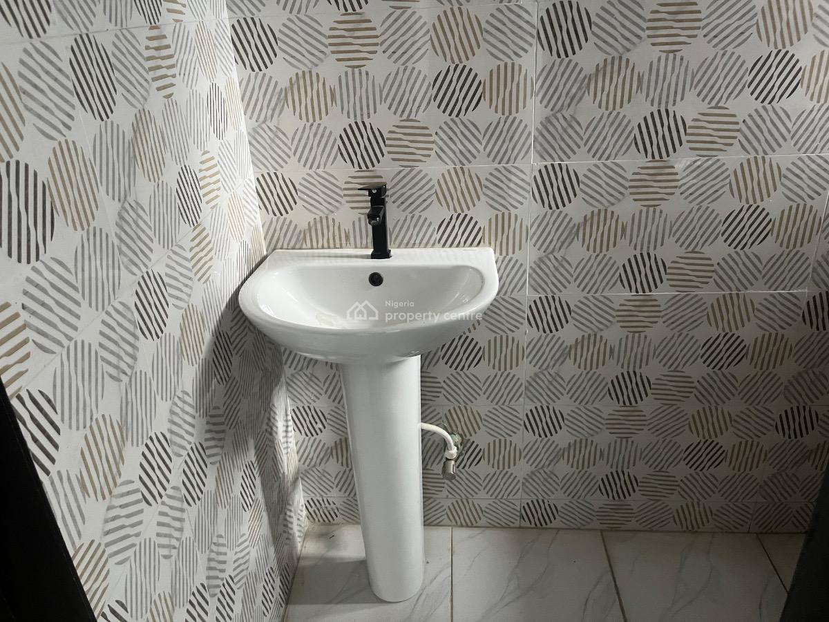 Fantastic Three (3) Bedroom Terrace Duplex, Eti-osa, Ajah, Lagos, Terraced Duplex for Sale