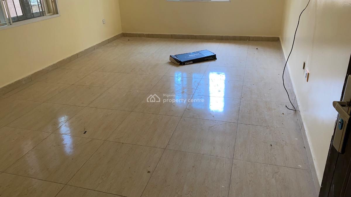 Renovated Three Bedroom Flat, Jahi, Abuja, Flat / Apartment for Rent