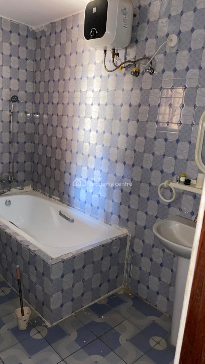 Renovated Three Bedroom Flat, Jahi, Abuja, Flat / Apartment for Rent