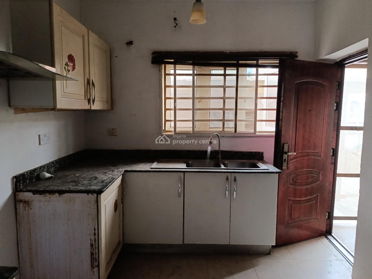4 Bedrooms Semi Detached Duplex with Bq, Magodo Brooks, Magodo, Lagos, Semi-detached Duplex for Rent