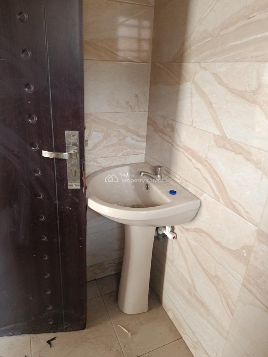 4 Bedrooms Semi Detached Duplex with Bq, Magodo Brooks, Magodo, Lagos, Semi-detached Duplex for Rent
