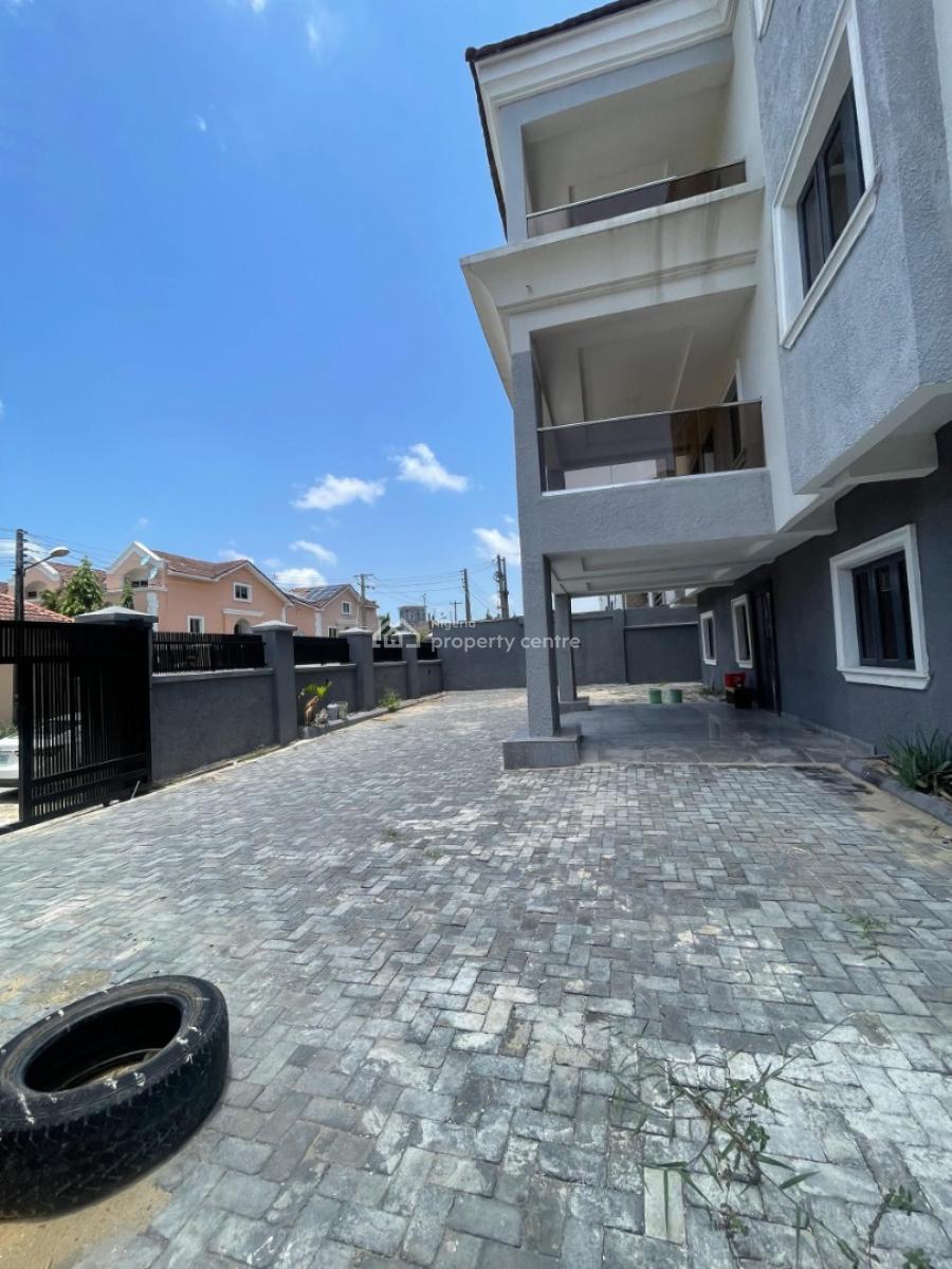 5-bedroom Detached House with Bq, Pool, Spacious Compound, Parkview, Ikoyi, Lagos, Detached Duplex for Rent