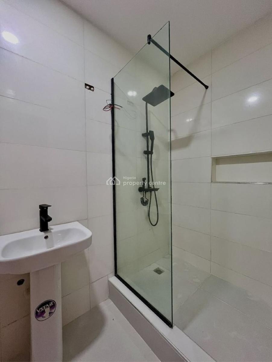 Luxury 2 Bedroom Apartment, Lekki Phase 1, Lekki, Lagos, Block of Flats for Sale