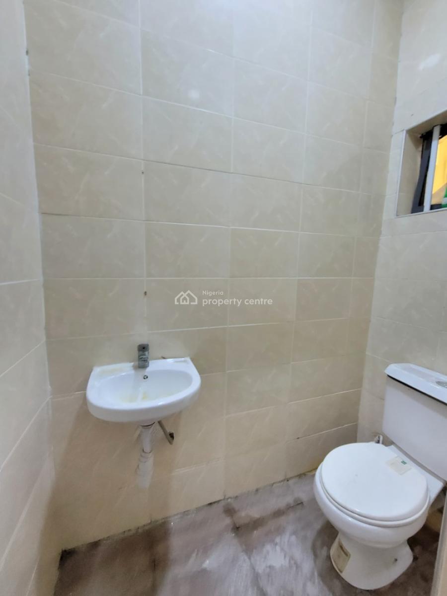 a Beautiful 2 Bedroom Flat with Ac, Lekki County, Lekki, Lagos, Flat / Apartment for Rent