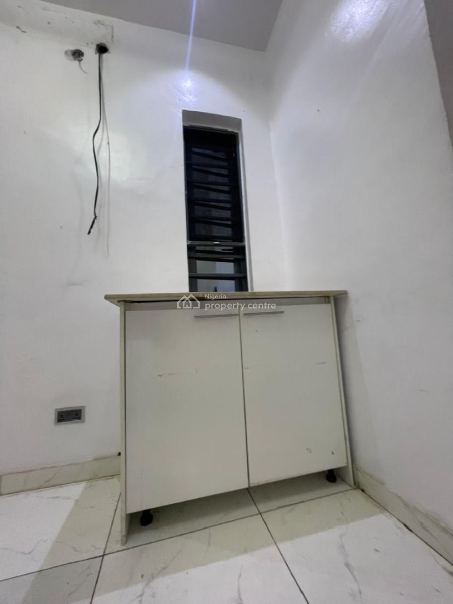 Spacious Studio Apartment with a Private Kitchen, Lekki County Estate, Lekki, Lagos, Self Contain (single Rooms) for Rent