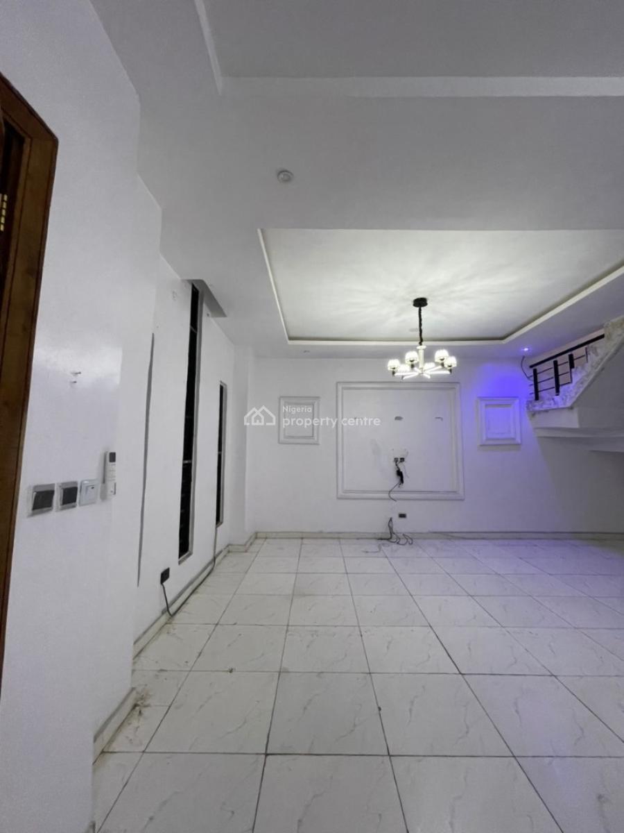 Spacious Studio Apartment with a Private Kitchen, Lekki County Estate, Lekki, Lagos, Self Contain (single Rooms) for Rent
