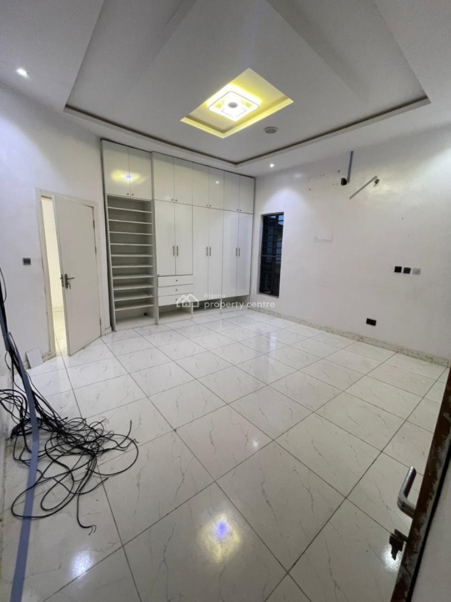 Luxury Master Bedroom with a Private Kitchen, Lekki County Estate, Lekki, Lagos, Self Contain (single Rooms) for Rent