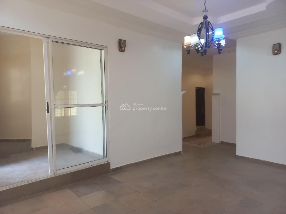 Spacious 3 Bedroom Bungalow in Redeemer Estate, Redeemer Estate, Lugbe District, Abuja, Detached Bungalow for Sale