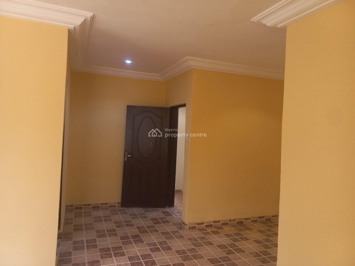 Spacious 3 Bedroom Bungalow in Redeemer Estate, Redeemer Estate, Lugbe District, Abuja, Detached Bungalow for Sale