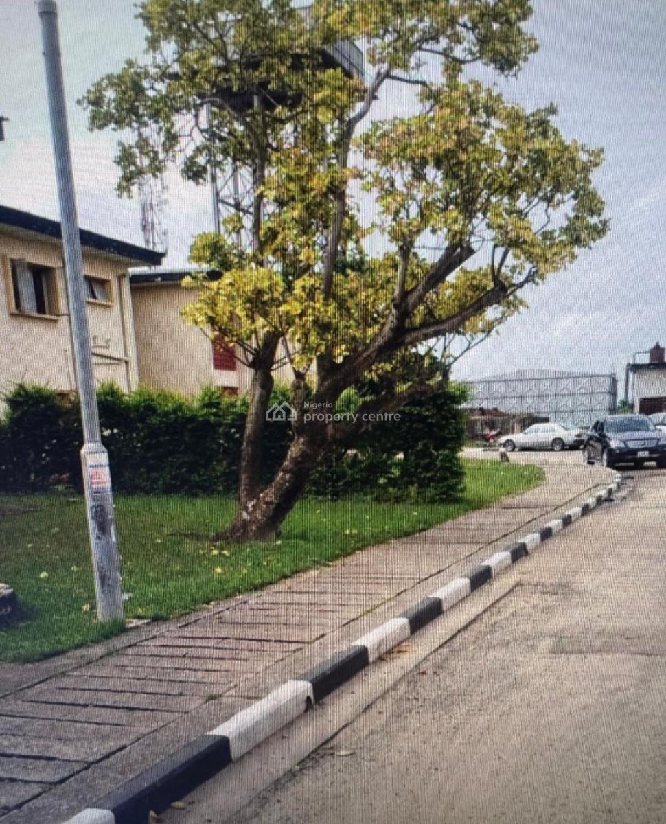 2 Bedroom Apartment, Satellite Town, Ojo, Lagos, Flat / Apartment for Sale