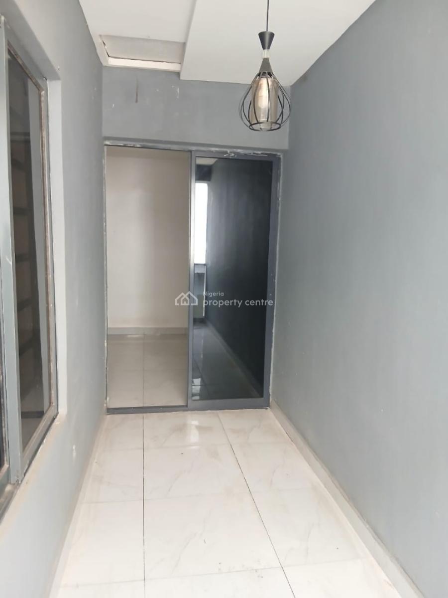 Well Maintained Fully Serviced 3 Bedroom Terraced, Pennek The Estate Abraham Ogombo Road, Ajah, Lagos, Terraced Duplex for Rent