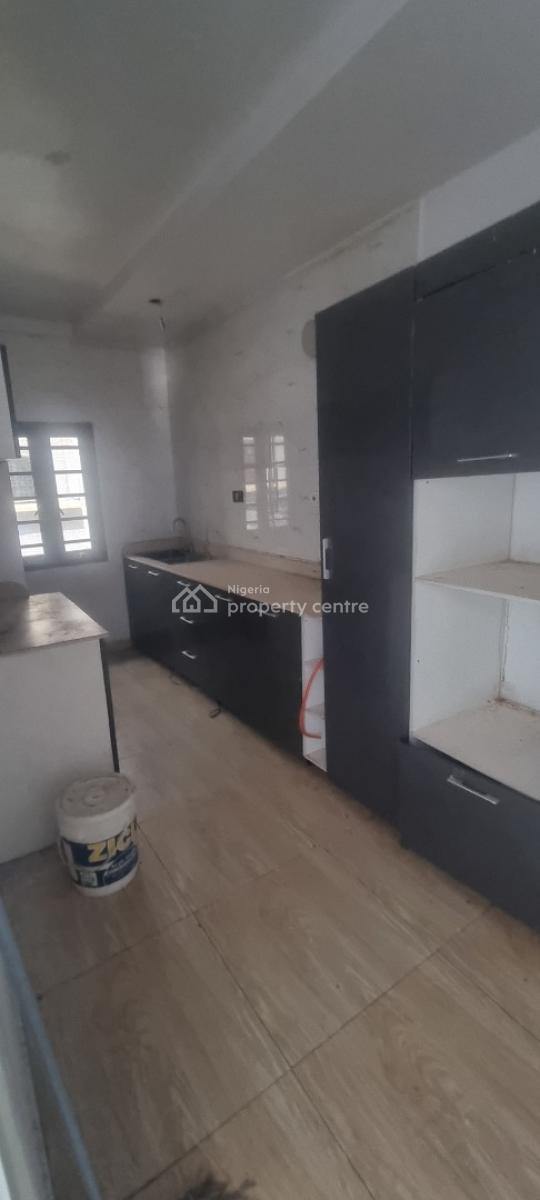 Well Maintained Fully Serviced 3 Bedroom Terraced, Pennek The Estate Abraham Ogombo Road, Ajah, Lagos, Terraced Duplex for Rent