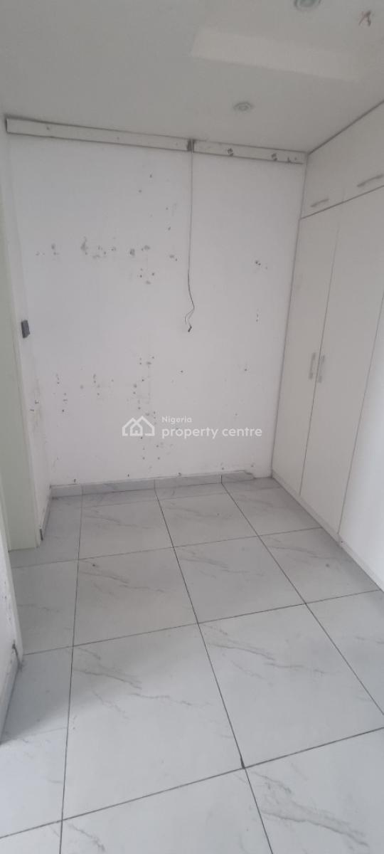 Well Maintained Fully Serviced 3 Bedroom Terraced, Pennek The Estate Abraham Ogombo Road, Ajah, Lagos, Terraced Duplex for Rent