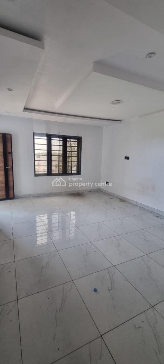 Well Maintained Fully Serviced 3 Bedroom Terraced, Pennek The Estate Abraham Ogombo Road, Ajah, Lagos, Terraced Duplex for Rent