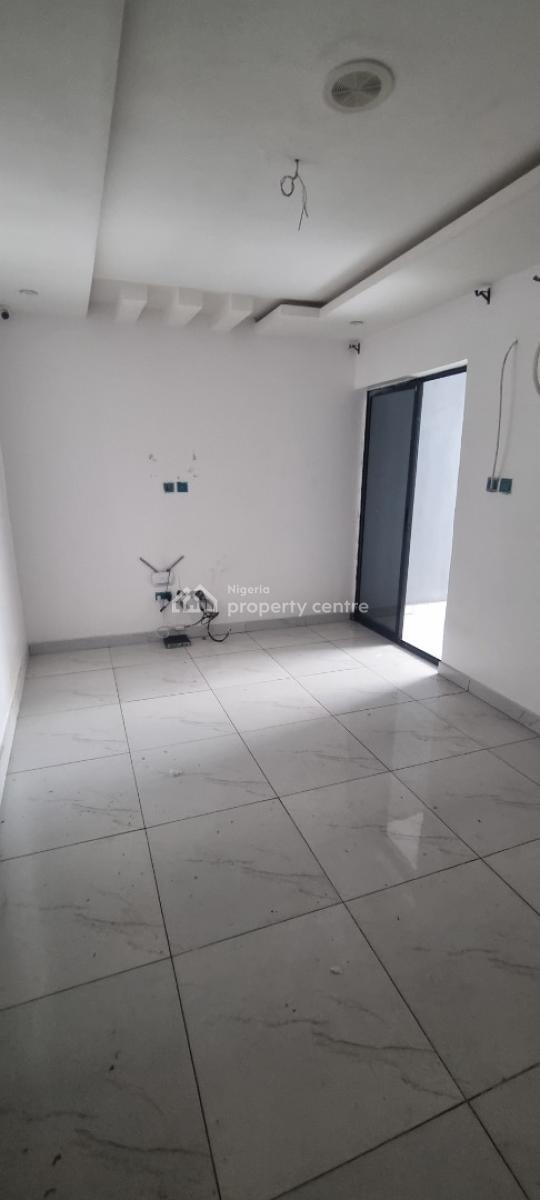 Well Maintained Fully Serviced 3 Bedroom Terraced, Pennek The Estate Abraham Ogombo Road, Ajah, Lagos, Terraced Duplex for Rent