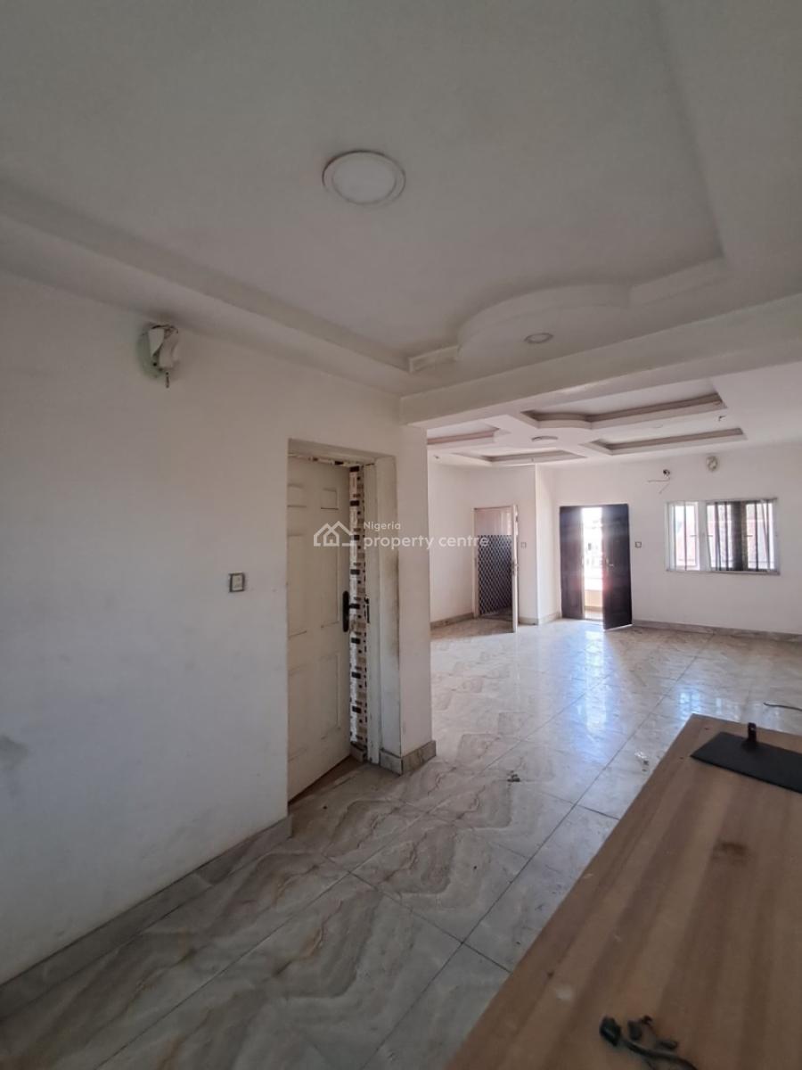 Fantastic 3 Bedroom Flat on 2nd Floor, New Road Alpha Beach, Chevron, Lekki, Lagos, Flat / Apartment for Rent