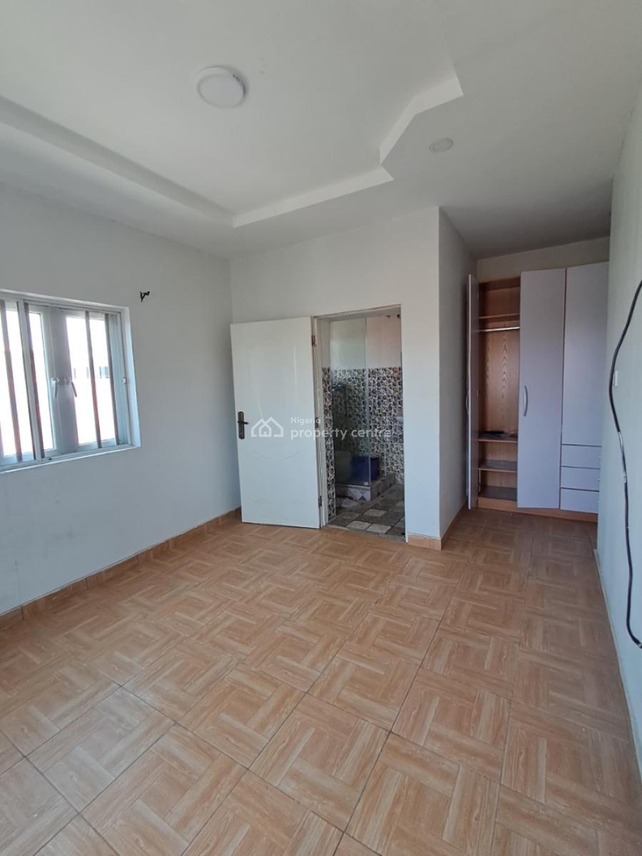 Fantastic 3 Bedroom Flat on 2nd Floor, New Road Alpha Beach, Chevron, Lekki, Lagos, Flat / Apartment for Rent