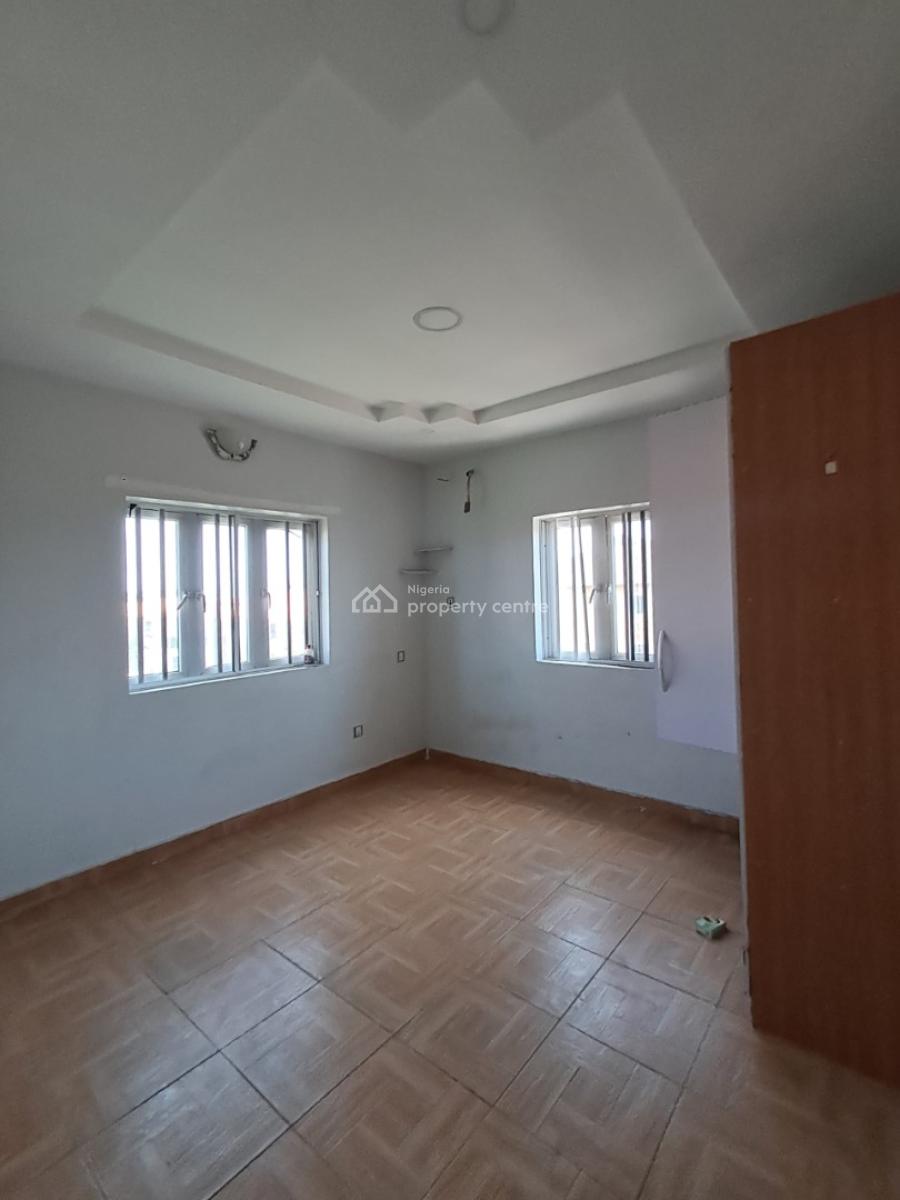 Fantastic 3 Bedroom Flat on 2nd Floor, New Road Alpha Beach, Chevron, Lekki, Lagos, Flat / Apartment for Rent