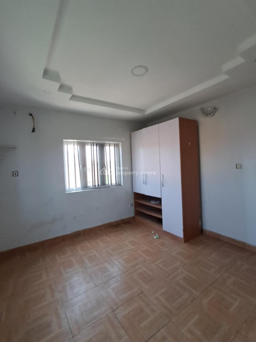 Fantastic 3 Bedroom Flat on 2nd Floor, New Road Alpha Beach, Chevron, Lekki, Lagos, Flat / Apartment for Rent