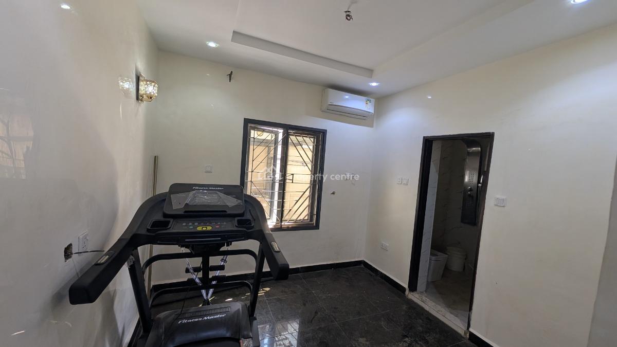 Service and Spacious 3 Bedroom Flat, Wuse 2, Abuja, Flat / Apartment for Rent