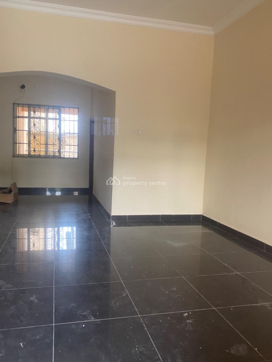 Specious 2 Bedrooms Apartment on Ground Floor, Gbangbala Street, Ikate, Lekki, Lagos, Flat / Apartment for Rent