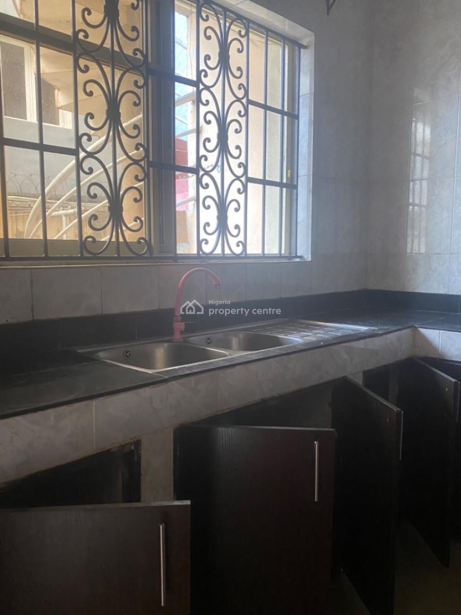 Specious 2 Bedrooms Apartment on Ground Floor, Gbangbala Street, Ikate, Lekki, Lagos, Flat / Apartment for Rent