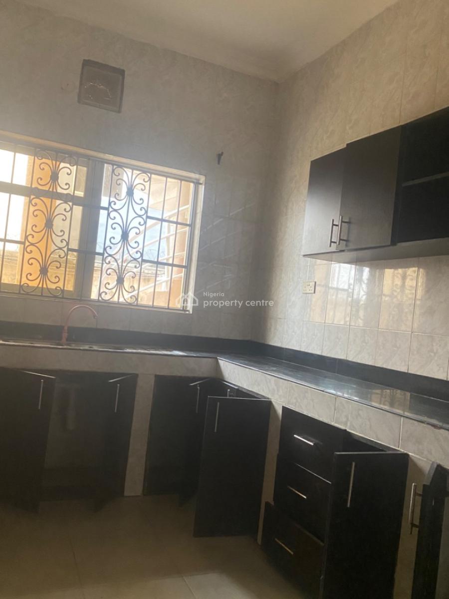 Specious 2 Bedrooms Apartment on Ground Floor, Gbangbala Street, Ikate, Lekki, Lagos, Flat / Apartment for Rent