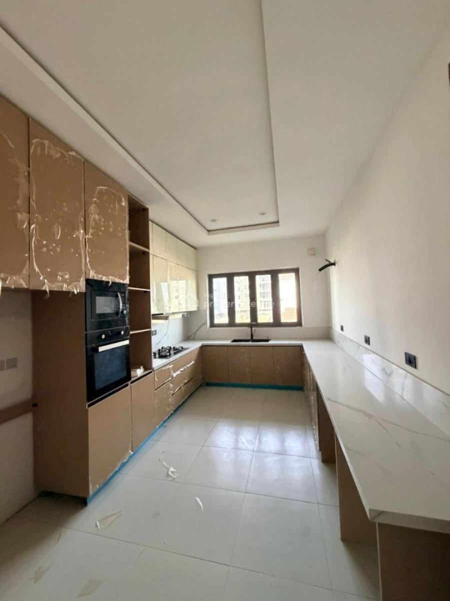 Luxury  4 Bedroom Maisonette with Excellent Facility, Lekki Phase 1, Lekki, Lagos, Semi-detached Duplex for Rent