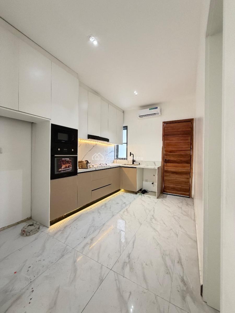 Luxury 2 Bedroom Apartment, Lekki Phase 1, Lekki, Lagos, Flat / Apartment for Sale