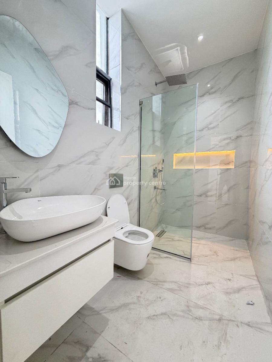 Luxury 2 Bedroom Apartment, Lekki Phase 1, Lekki, Lagos, Flat / Apartment for Sale