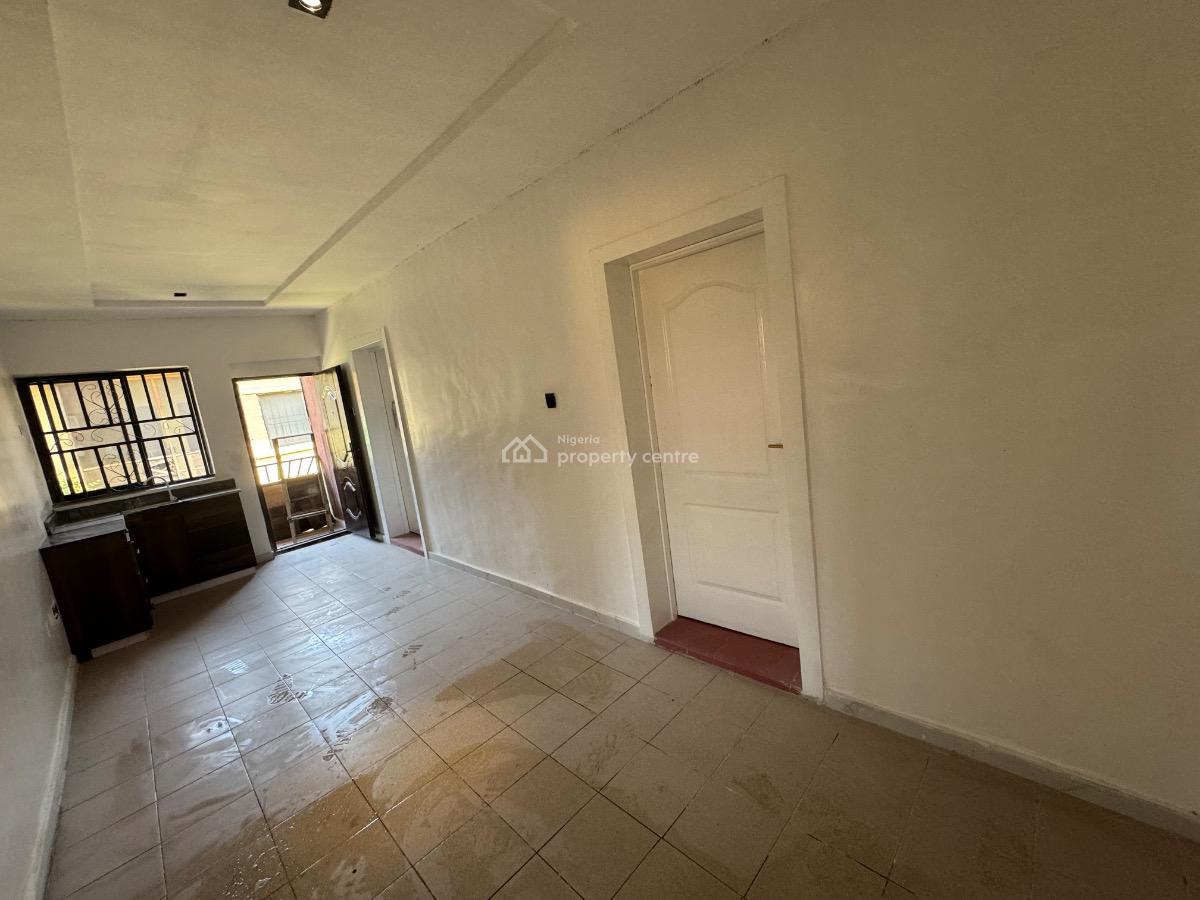 Mini 2 Bedroom Apartment, Off Admiralty Way., Lekki Phase 1, Lekki, Lagos, Flat / Apartment for Rent