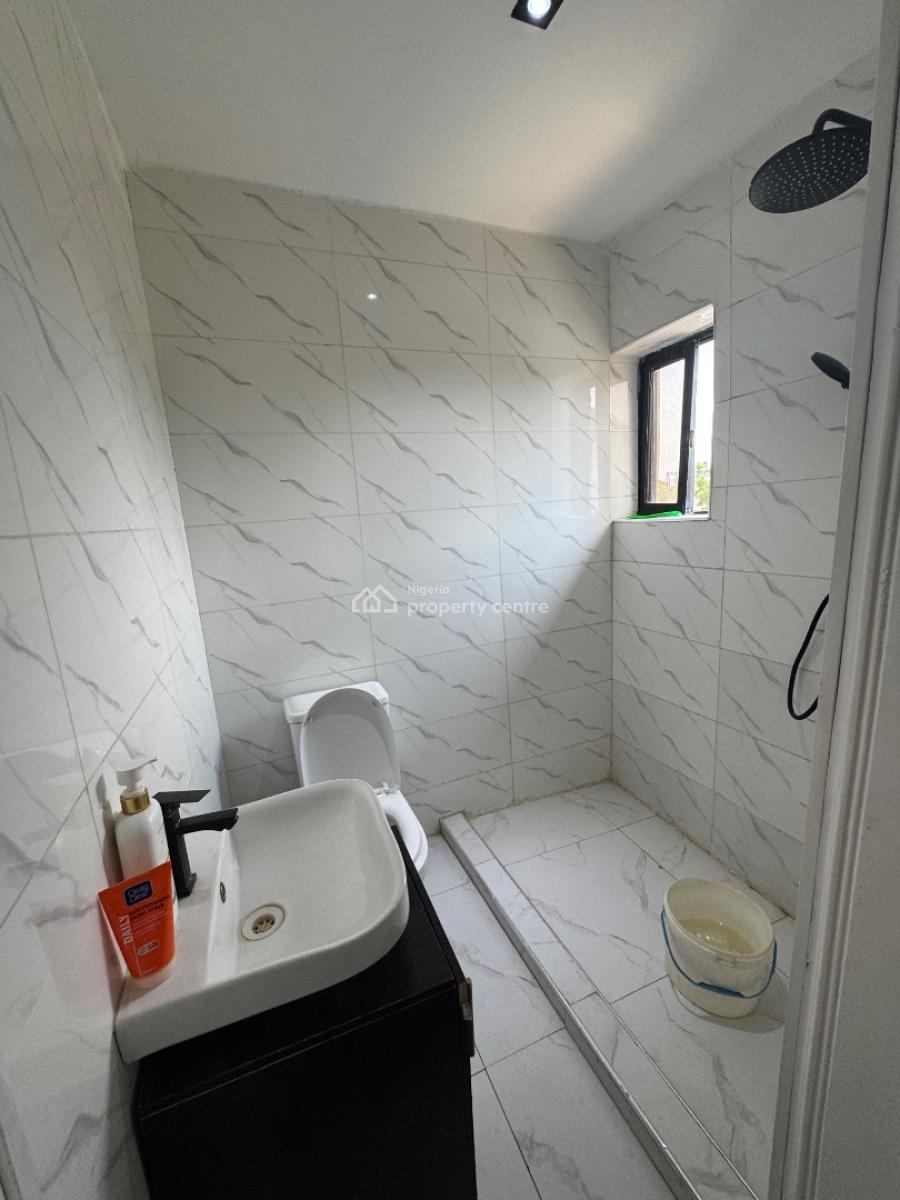 Mini 2 Bedroom Apartment, Off Admiralty Way., Lekki Phase 1, Lekki, Lagos, Flat / Apartment for Rent