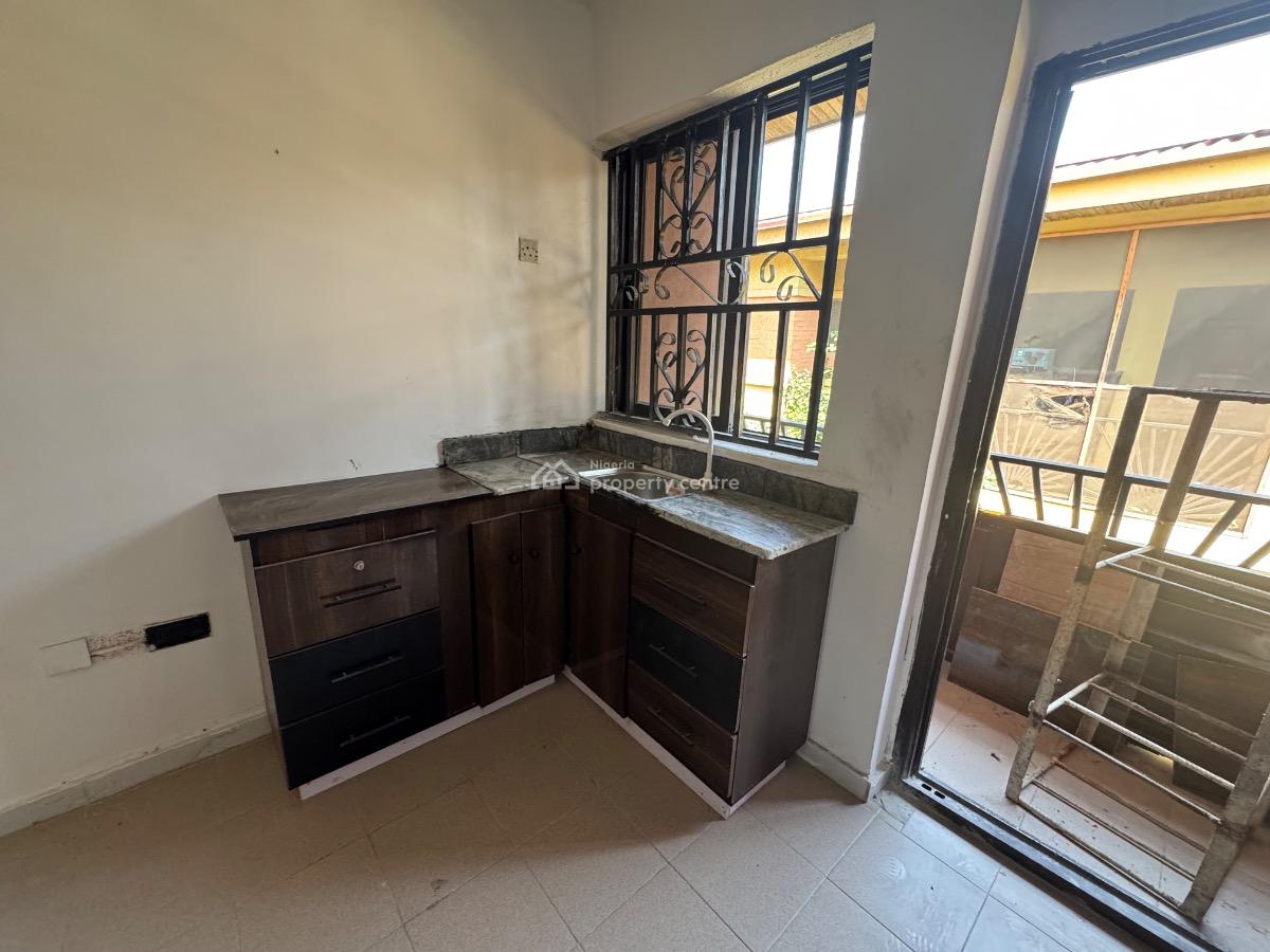 Mini 2 Bedroom Apartment, Off Admiralty Way., Lekki Phase 1, Lekki, Lagos, Flat / Apartment for Rent